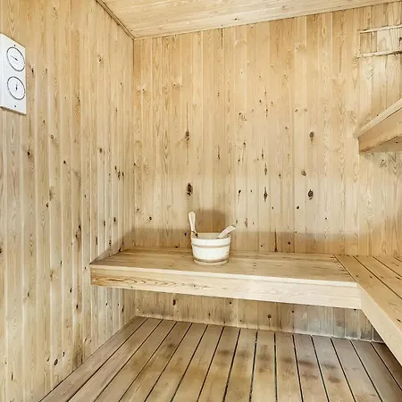 Vakantiehuis In With Kitchen