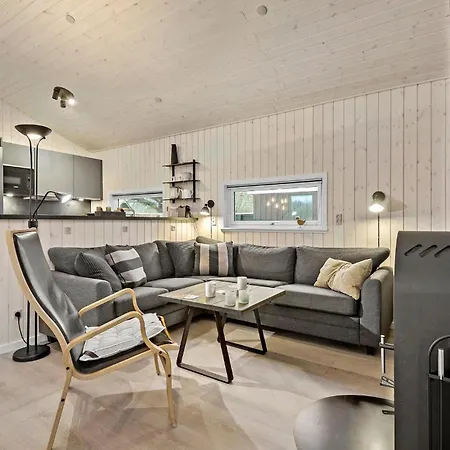 Vakantiehuis In With Kitchen *